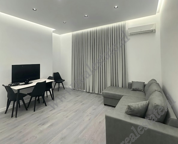 One bedroom apartment for rent in Dervish Hima Street in Tirana.
It is positioned on the 2nd floor 